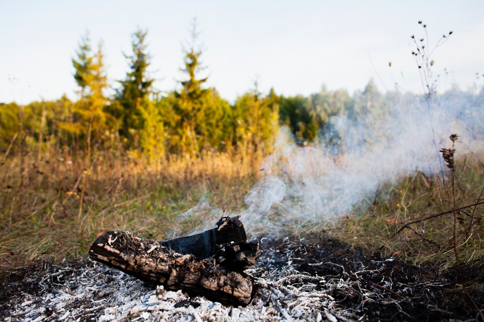 high-angle-fire-extinguish-smoke (1)